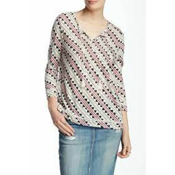 Lucky Brand Tops - Lucky Brand Geometric Print 3/4 sleeve tassel top size small